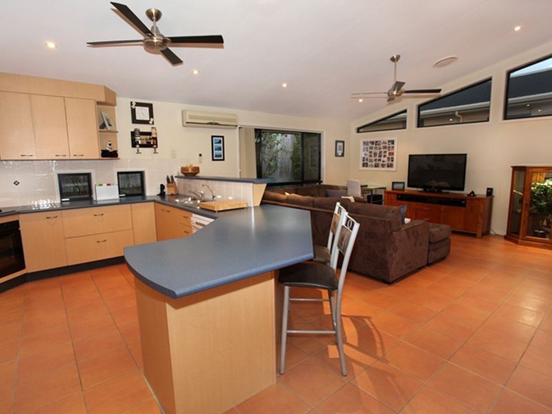 10 Calais Ct, Kuluin QLD 4558