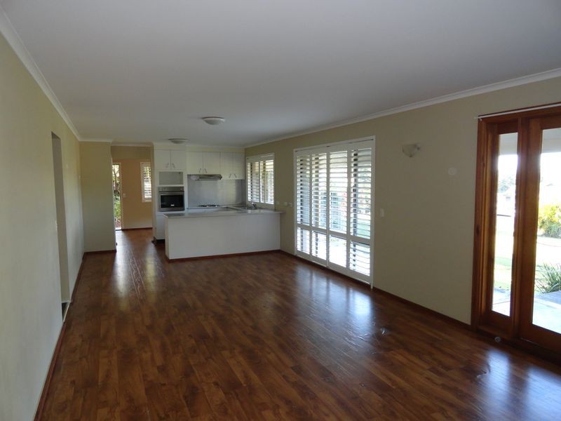 19 Orlando Cres, Kuluin QLD 4558