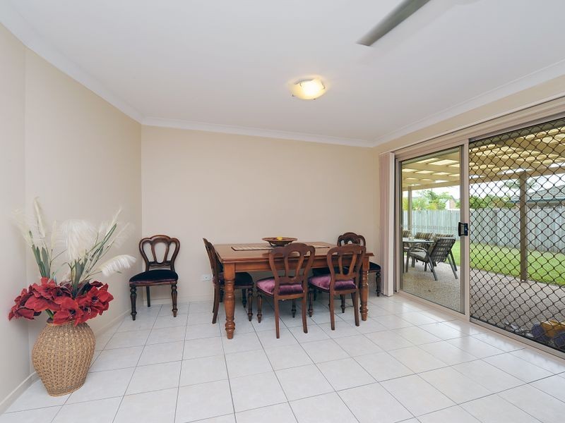 6 Sweetbrush Pl, Mountain Creek QLD 4557