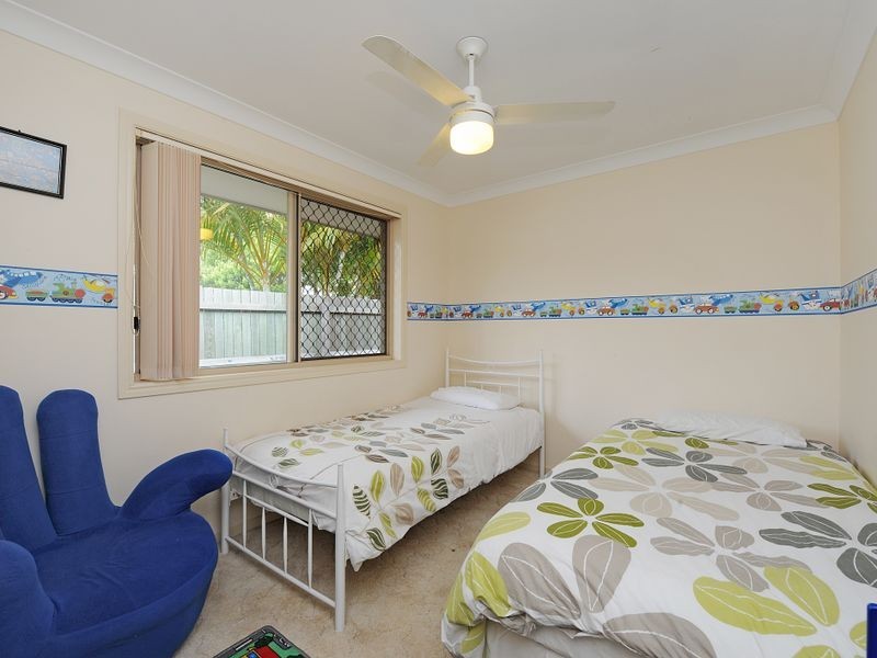 6 Sweetbrush Pl, Mountain Creek QLD 4557