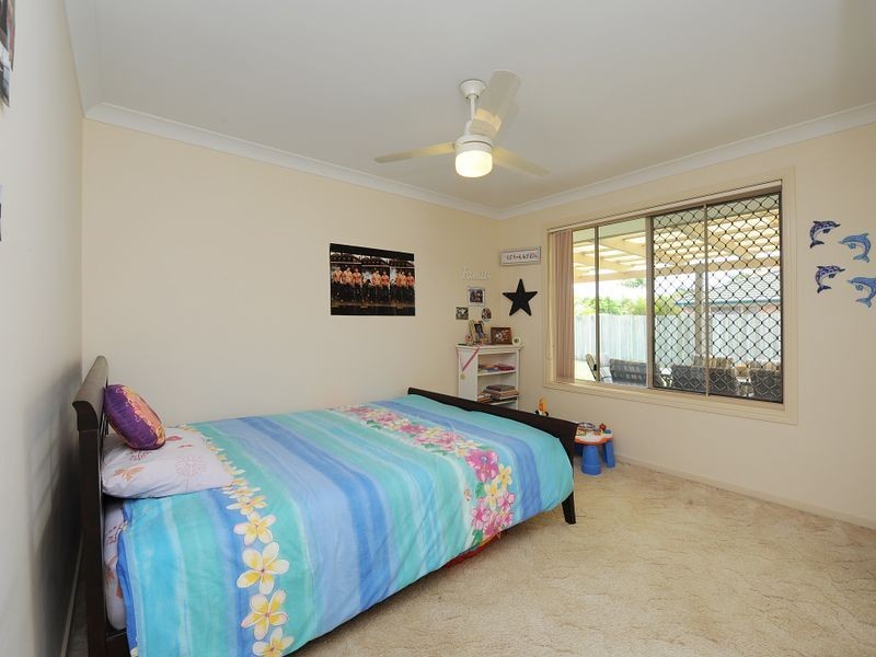 6 Sweetbrush Pl, Mountain Creek QLD 4557