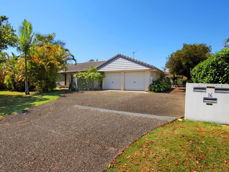 1/16 Maroochy Waters Dr, Maroochydore QLD 4558