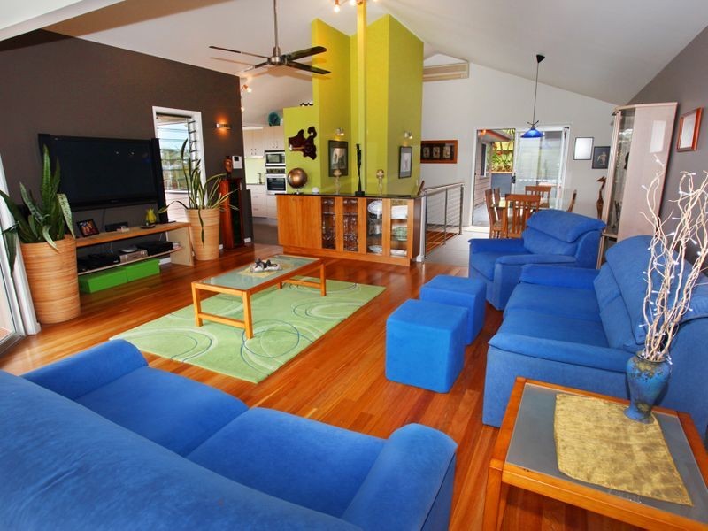 5 Yakola Pde, Alexandra Headland QLD 4572