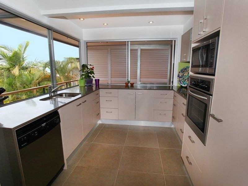 5 Yakola Pde, Alexandra Headland QLD 4572