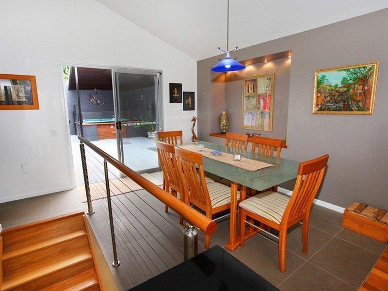 5 Yakola Pde, Alexandra Headland QLD 4572