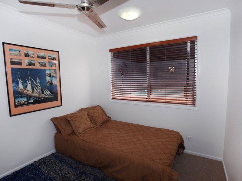 5 Yakola Pde, Alexandra Headland QLD 4572