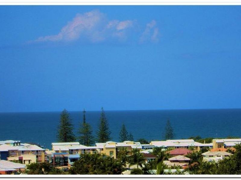5 Yakola Pde, Alexandra Headland QLD 4572