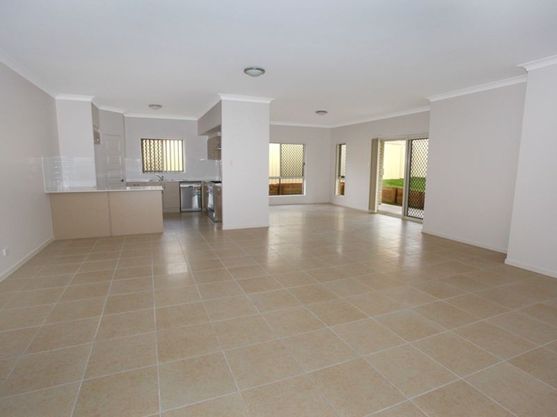 18 Crows Ash Pl, Kuluin QLD 4558