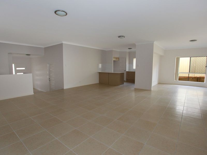 18 Crows Ash Pl, Kuluin QLD 4558
