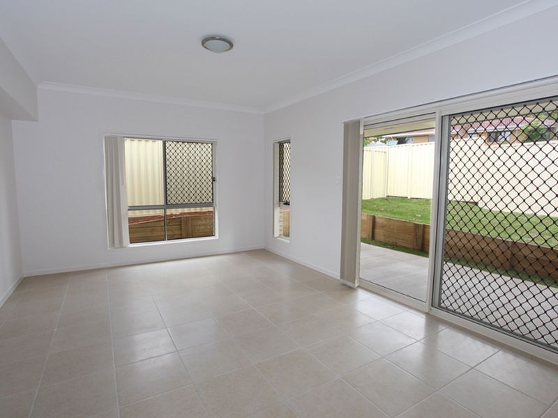18 Crows Ash Pl, Kuluin QLD 4558