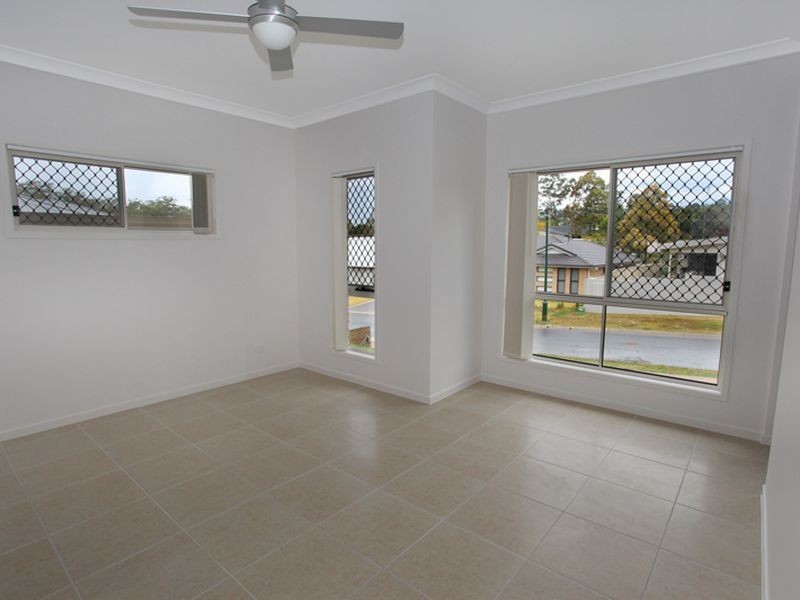 18 Crows Ash Pl, Kuluin QLD 4558