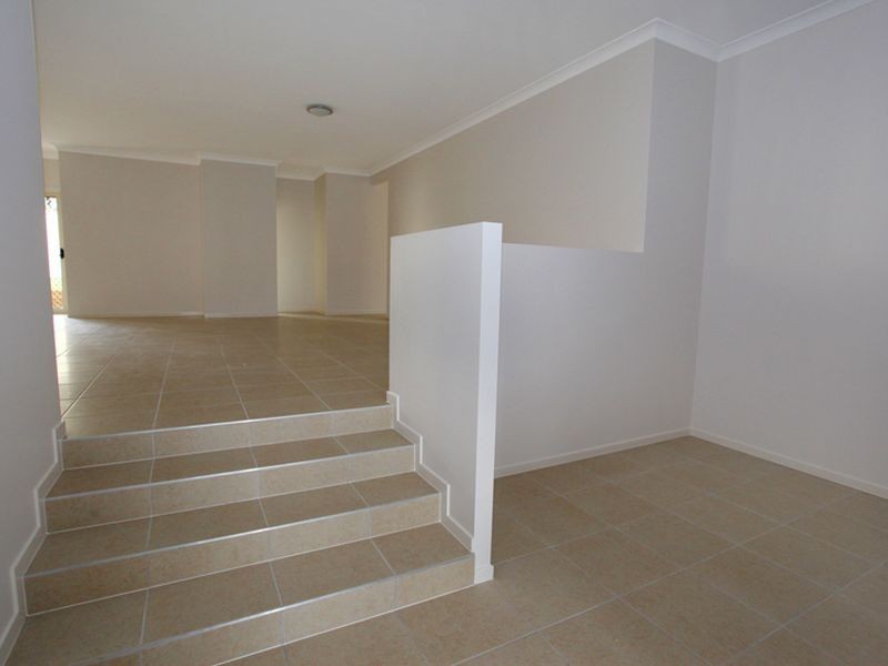 18 Crows Ash Pl, Kuluin QLD 4558
