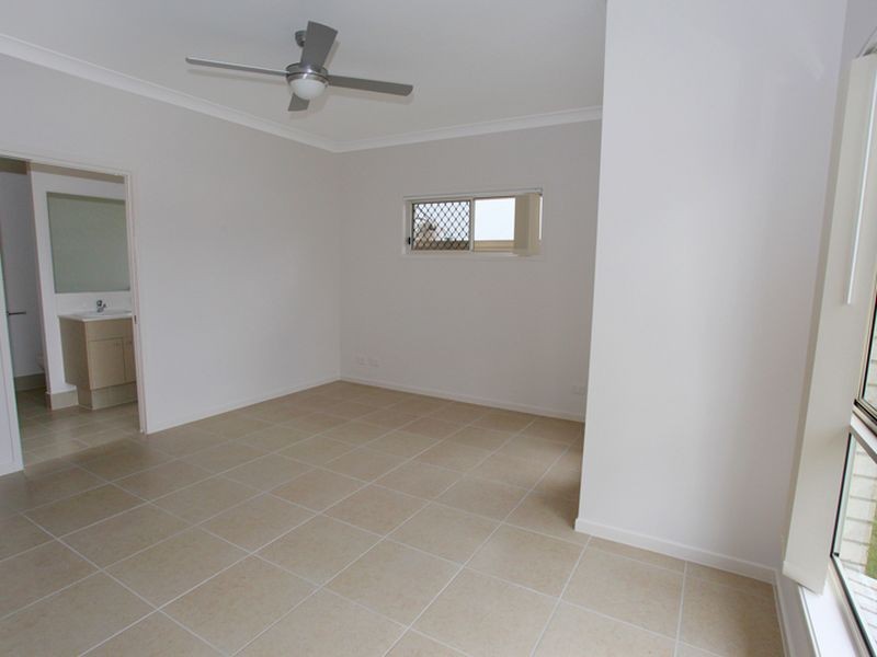 18 Crows Ash Pl, Kuluin QLD 4558