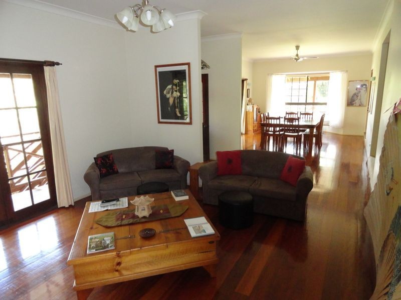 18 Mary Cairncross Ave, Maleny QLD 4552