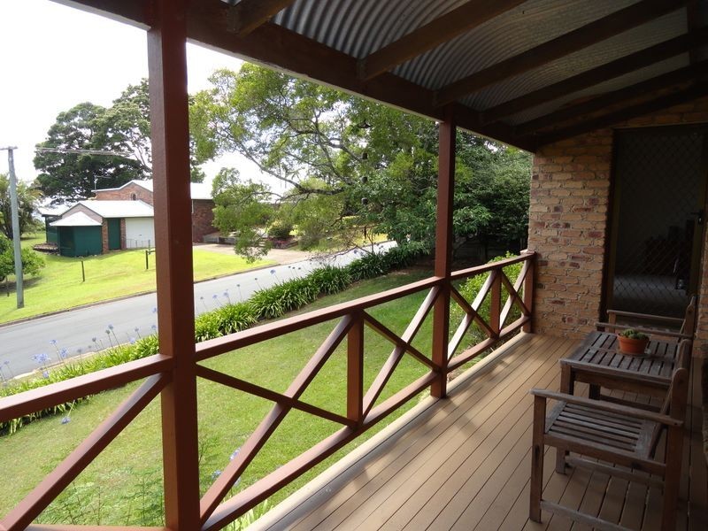 18 Mary Cairncross Ave, Maleny QLD 4552