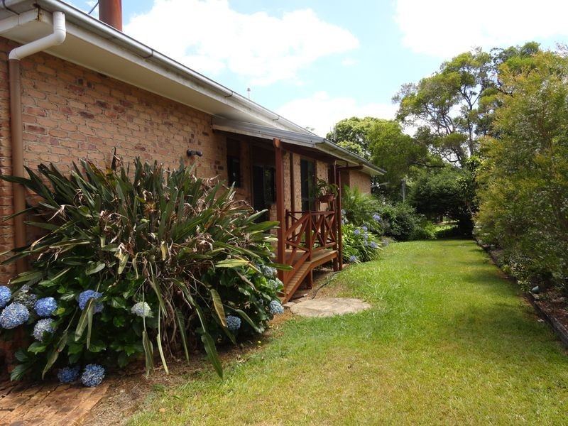 18 Mary Cairncross Ave, Maleny QLD 4552