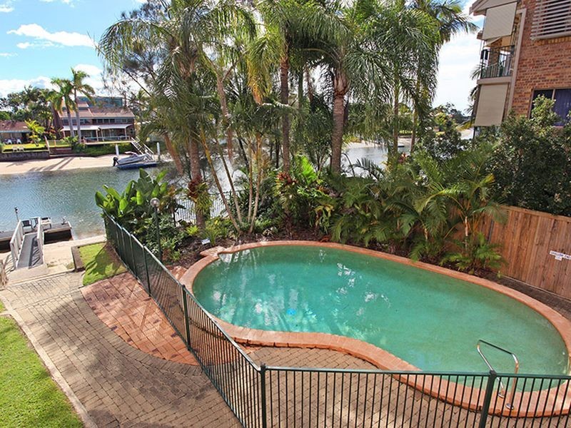 4/10 Broadmeadows Rd, Maroochydore QLD 4558