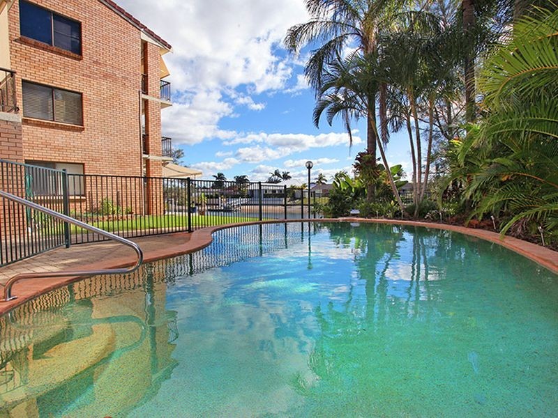 4/10 Broadmeadows Rd, Maroochydore QLD 4558