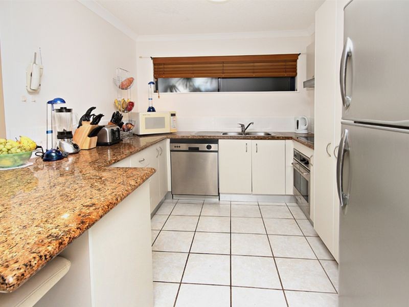 2/87 Duporth Ave, Maroochydore QLD 4558