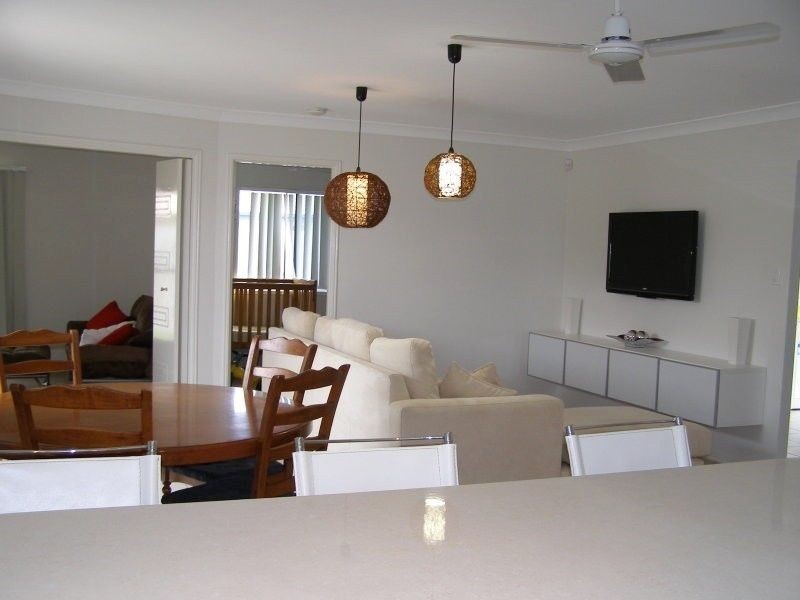 13 Bateman St, Sippy Downs QLD 4556