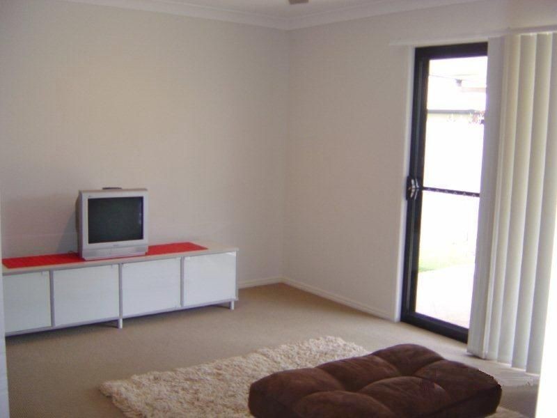 13 Bateman St, Sippy Downs QLD 4556