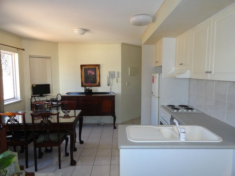 3/12 Memorial Ave, Maroochydore QLD 4558