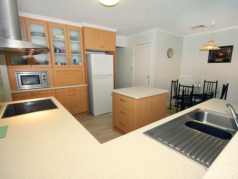 10 Rosslyn Ct, Buderim QLD 4556