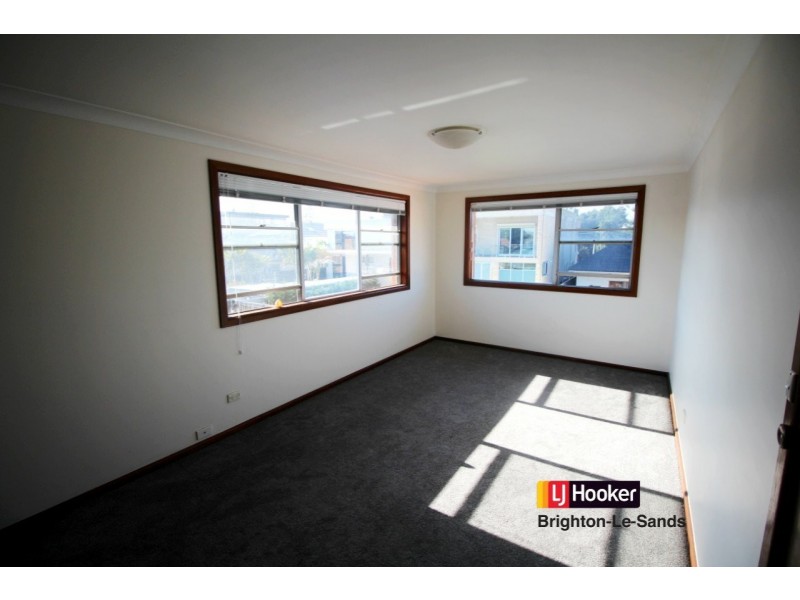 1 General Holmes Drive, Brighton-le-sands NSW 2216