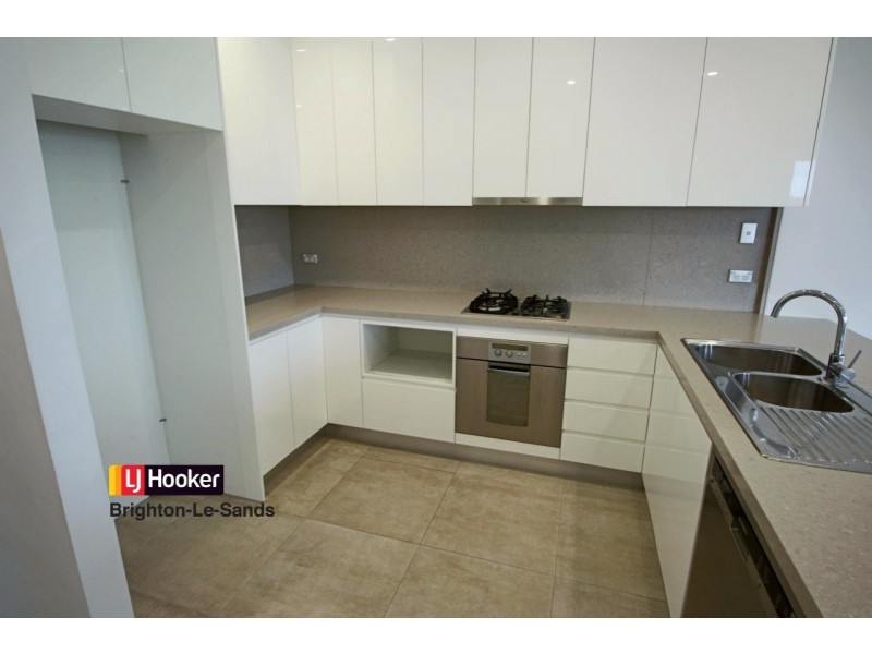 Top Floor/3 Moate Avenue, Brighton-le-sands NSW 2216