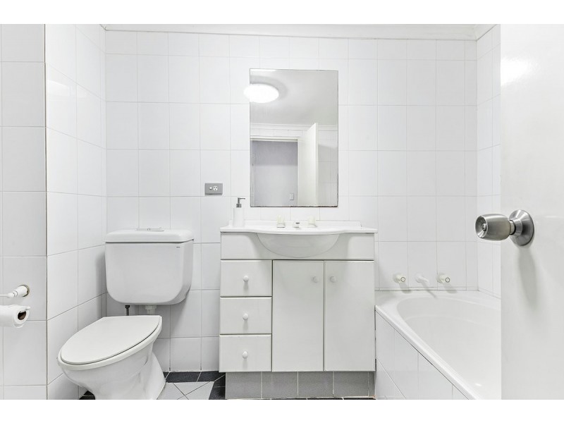 24/7-15 Jackson Avenue, Miranda NSW 2228