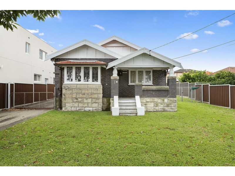 1 Wolli Avenue, Earlwood NSW 2206