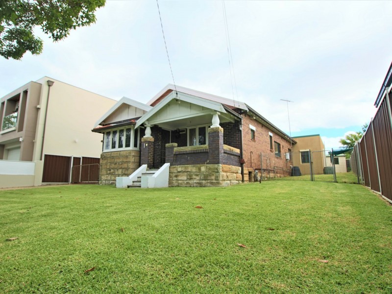 1 Wolli Avenue, Earlwood NSW 2206