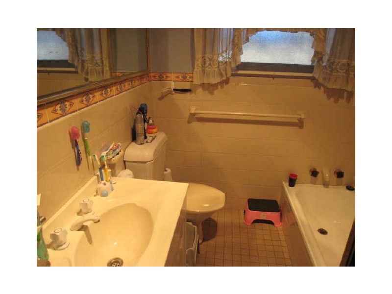 2E CHUTER AVENUE, Monterey NSW 2217