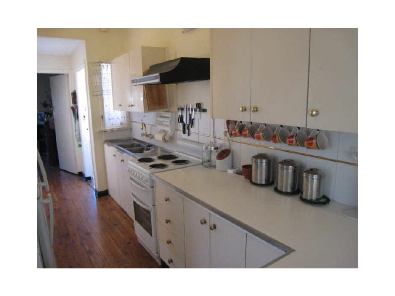 2E HILLCREST AVENUE, Greenacre NSW 2190