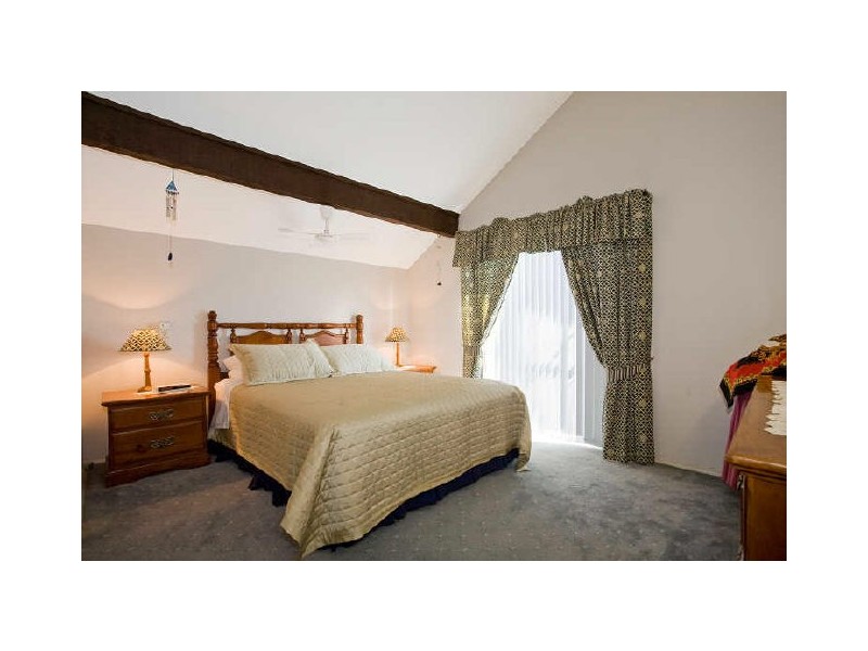 16 MADRERS AVENUE, Kogarah NSW 2217