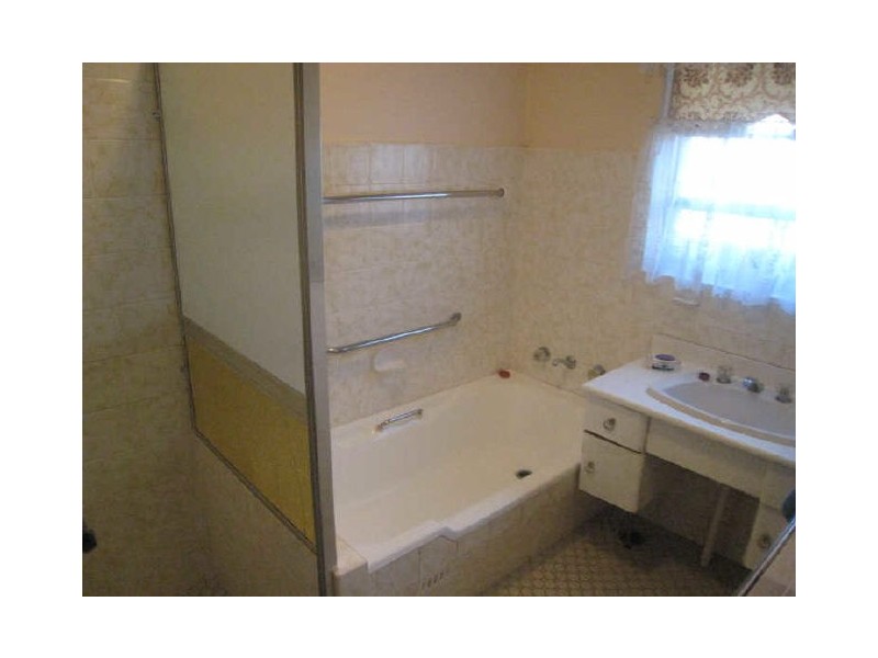 2/10 CRAWFORD ROAD, Brighton-le-sands NSW 2216