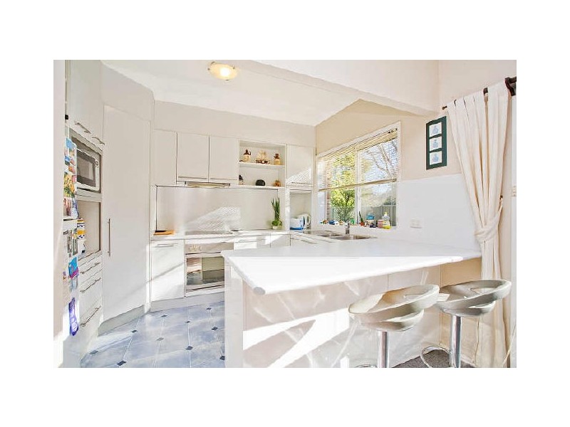 2/5 KINGS ROAD, Brighton-le-sands NSW 2216