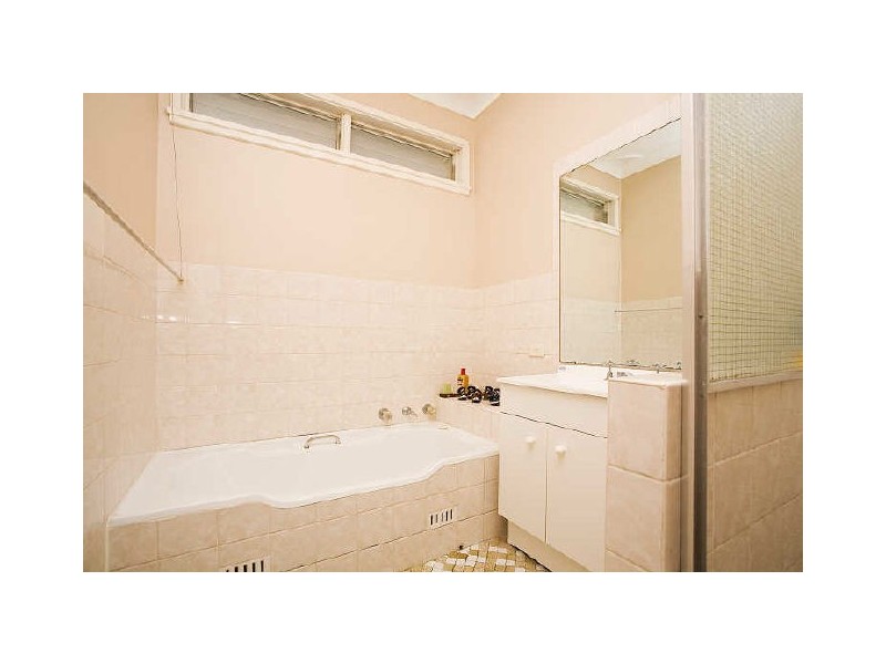 2/5 KINGS ROAD, Brighton-le-sands NSW 2216