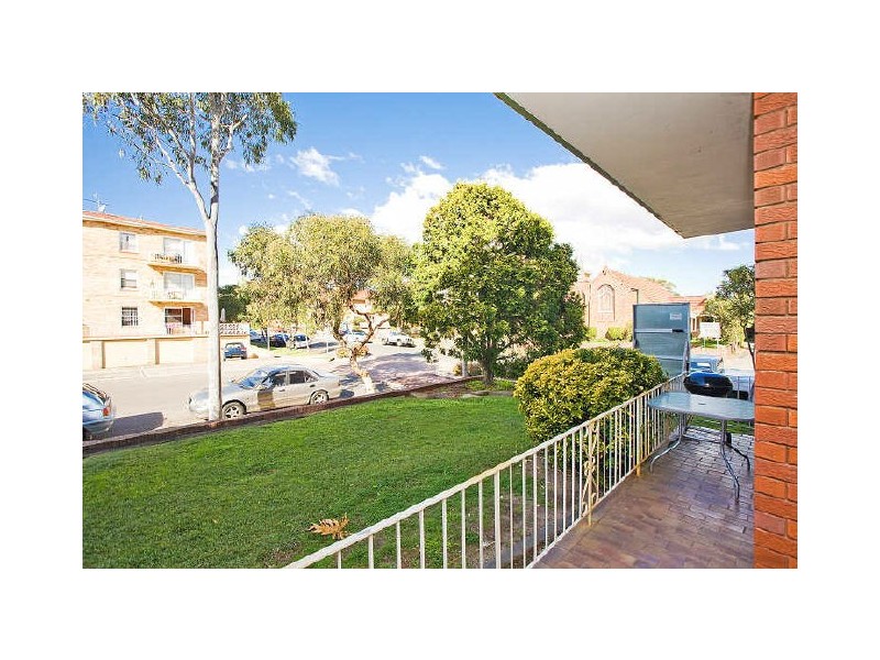 2/37 QUEENS ROAD, Brighton-le-sands NSW 2216