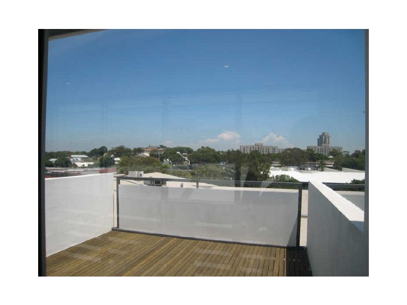 1 Danks Street, Waterloo NSW 2017