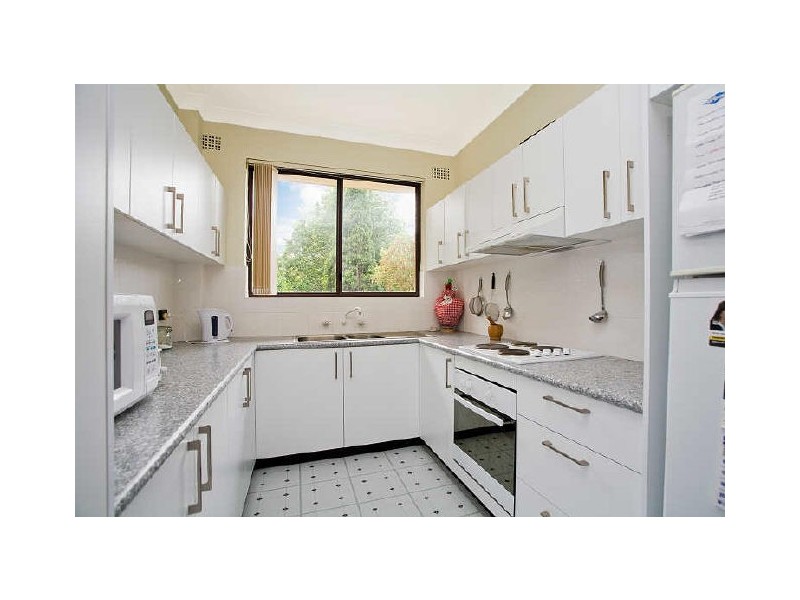 2/2-4 CARNARVON STREET, Carlton NSW 2218