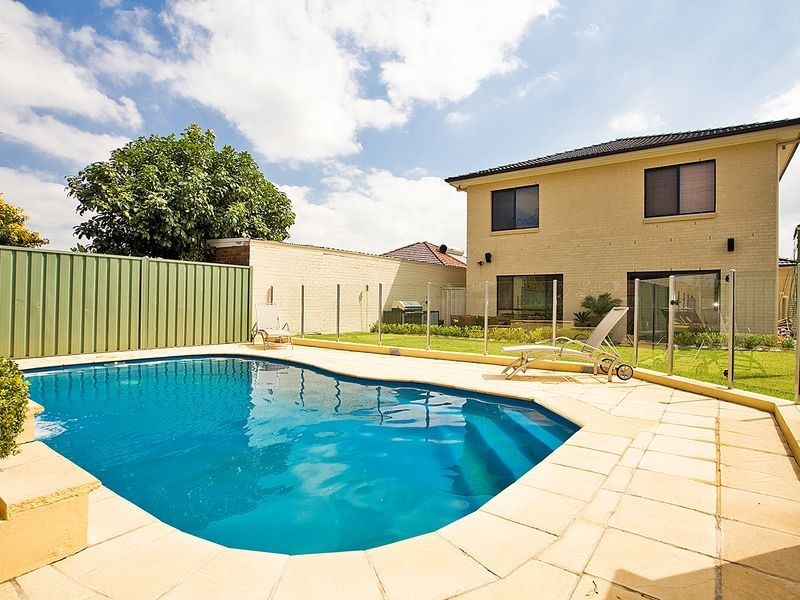 33 CAROMA AVENUE, Kyeemagh NSW 2216