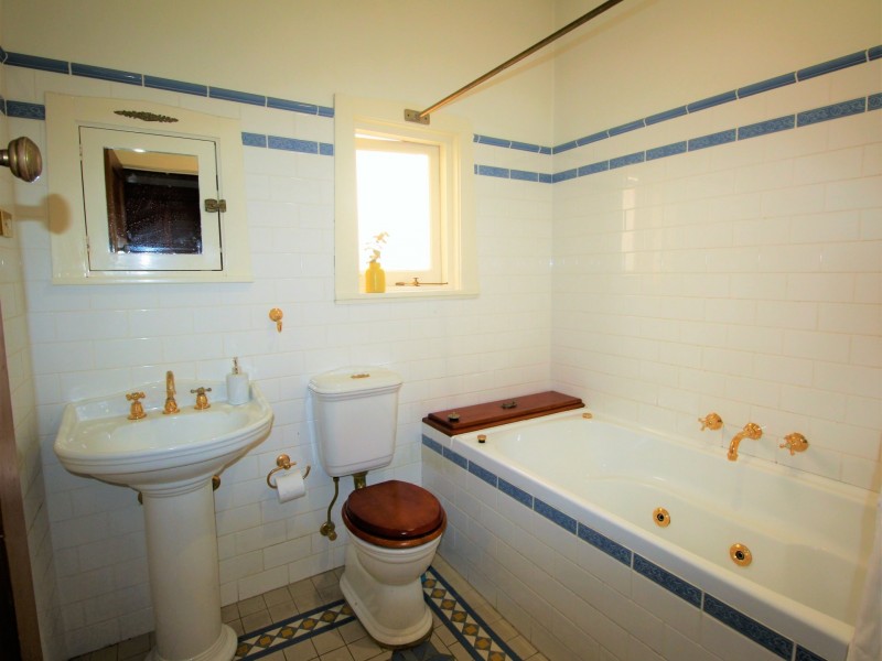 11 Arthur Street, Carlton NSW 2218