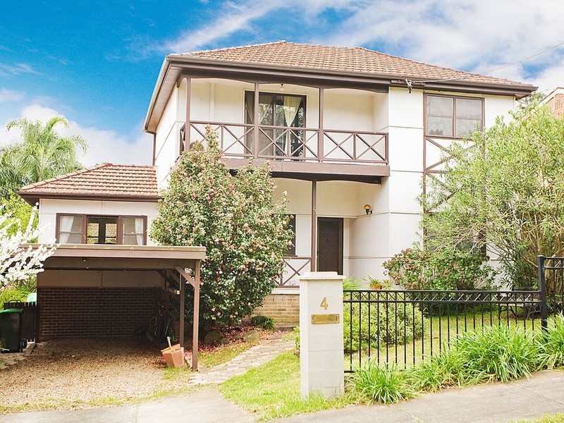 4 HYMEN STREET, Peakhurst NSW 2210