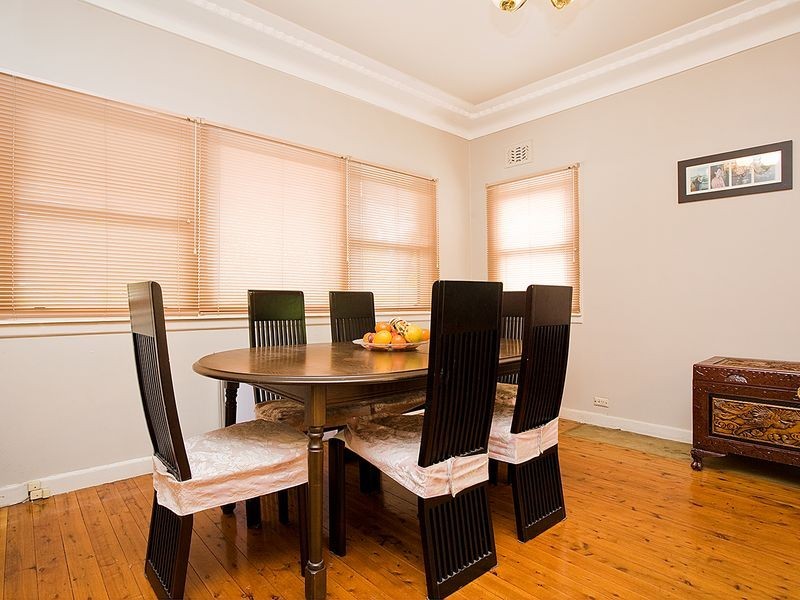 4 HYMEN STREET, Peakhurst NSW 2210