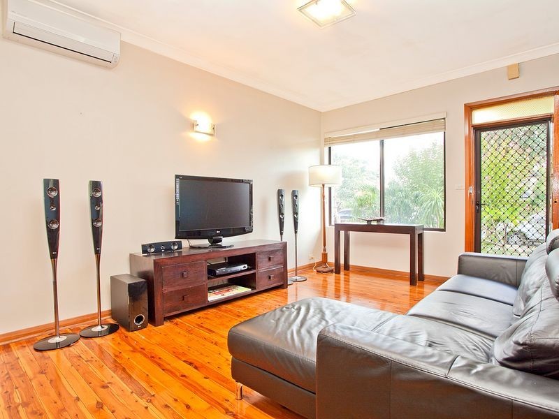 2/19 MOATE AVENUE, Brighton-le-sands NSW 2216