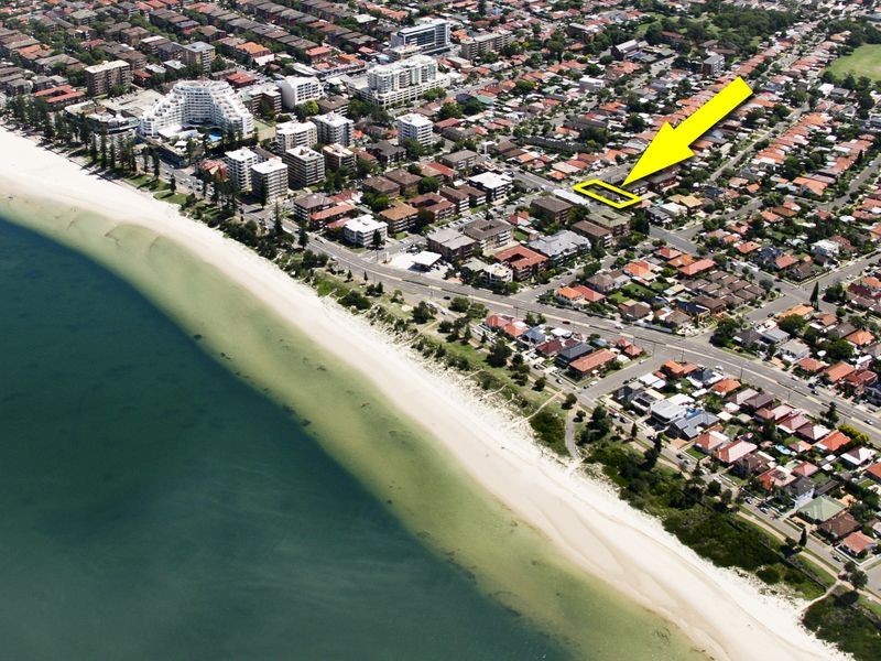 18A MOATE AVENUE, Brighton-le-sands NSW 2216