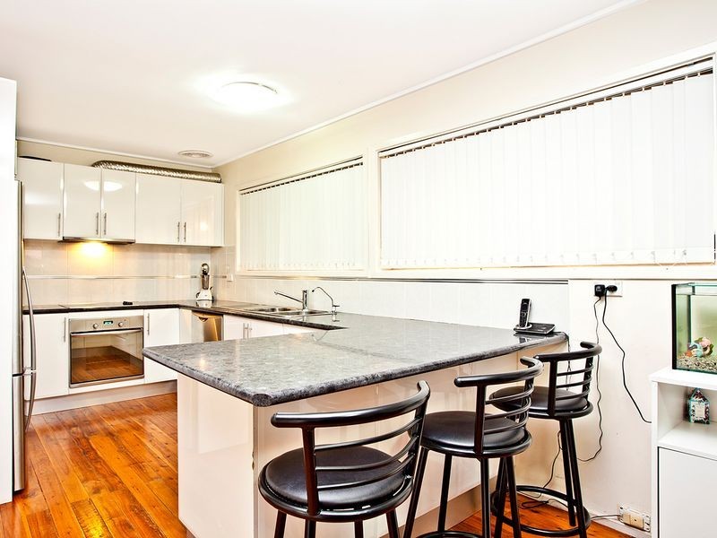 18A MOATE AVENUE, Brighton-le-sands NSW 2216