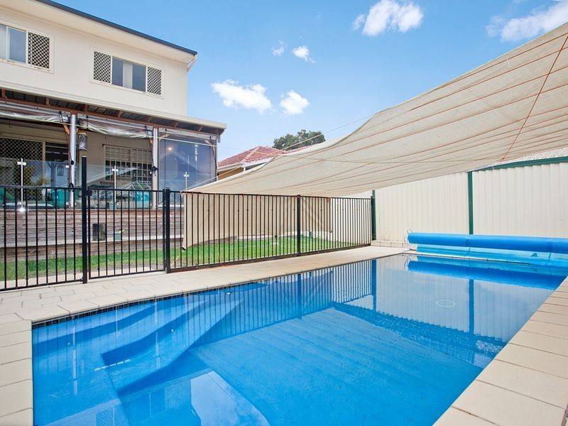 27 ARCHBALD AVENUE, Brighton-le-sands NSW 2216