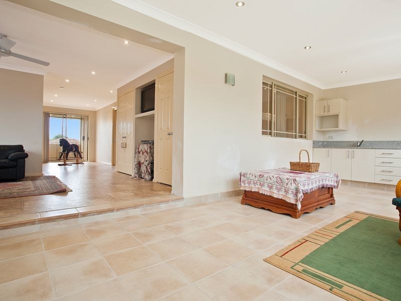 27 ARCHBALD AVENUE, Brighton-le-sands NSW 2216